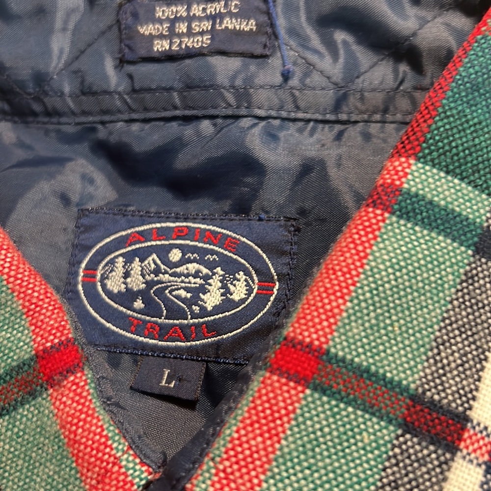 Large flannel - Picture 2 of 2